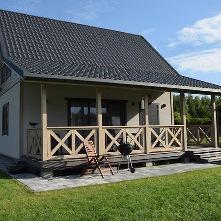 Domek Katno Luaran gambar